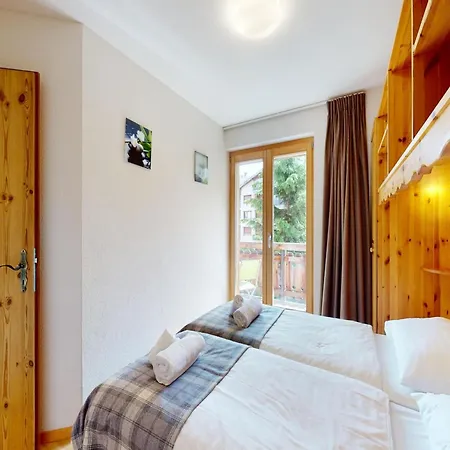 In With Ski-in Ski-out *